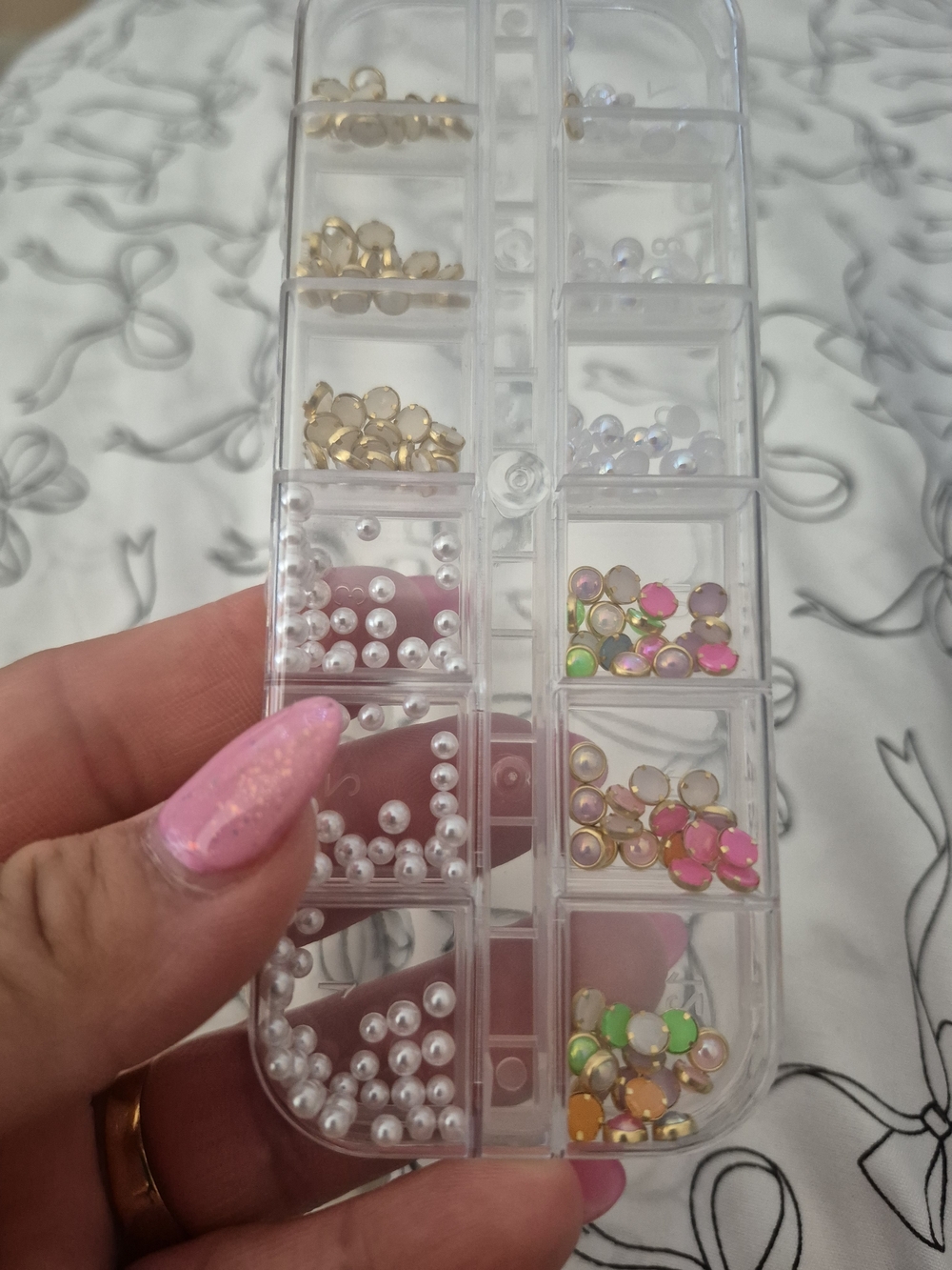Nail Art Rhinestone and Pearl Mix - Pink, White, Gold Accents